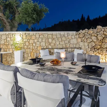 Dion - Pool & Jacuzzi - Sleeps 4 - Zakynthos 圣尼古拉奥斯