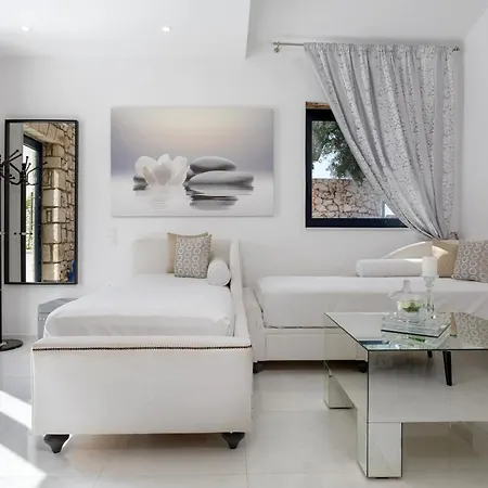 Dion - Pool & Jacuzzi - Sleeps 4 - Zakynthos Villa *