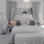 Dion - Pool & Jacuzzi - Sleeps 4 - Zakynthos