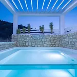 Dion - Pool & Jacuzzi - Sleeps 4 - Villa Zakynthos