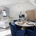 Dion - Pool & Jacuzzi - Sleeps 4 - Villa *