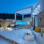 Dion - Pool & Jacuzzi - Sleeps 4 - * Zakynthos