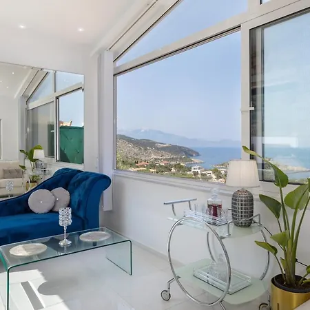 Dion - Pool & Jacuzzi - Sleeps 4 - Zakynthos