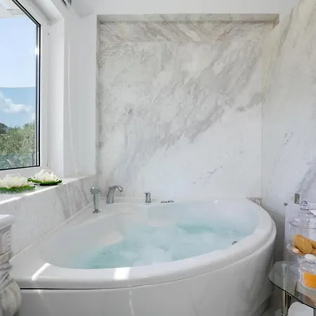 Dion - Pool & Jacuzzi - Sleeps 4 - *