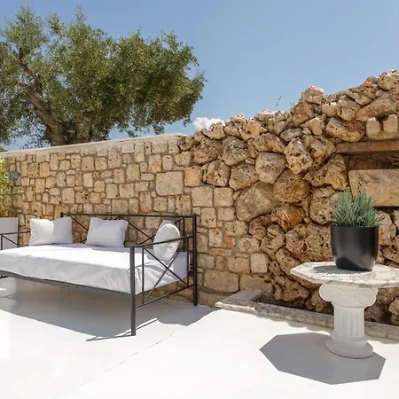 Dion - Pool & Jacuzzi - Sleeps 4 - Villa
